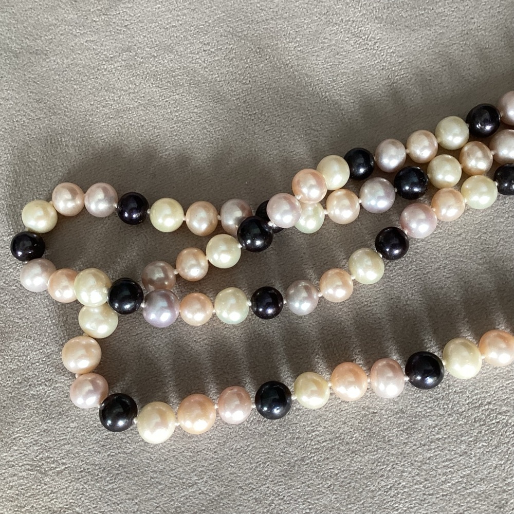 Jewelary - Picture 5 of 8